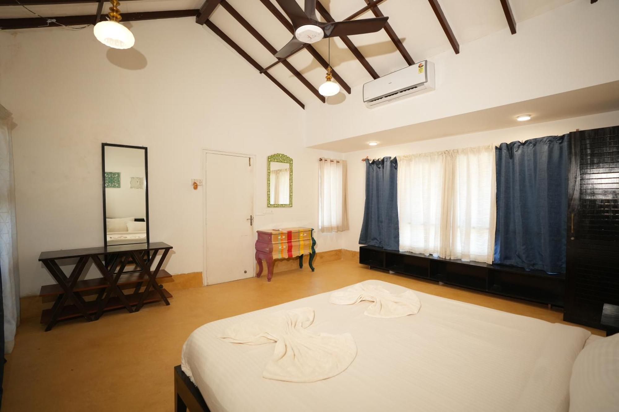 Villa M - Solitude 2 Candolim Goa 3Bhk, Pool Facing, Near Beach, Free Breakfast, Free Wifi And Prime Location Экстерьер фото