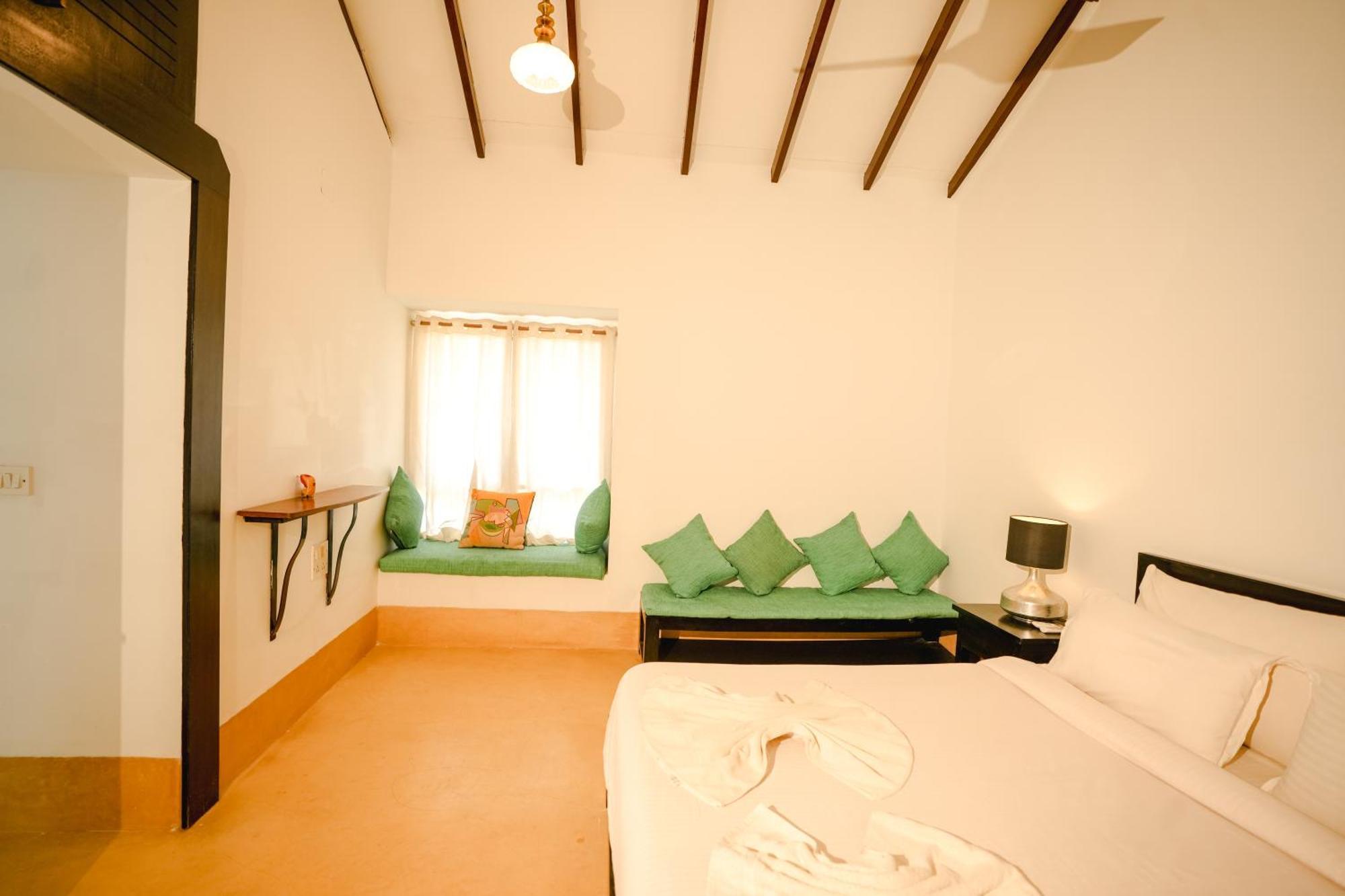 Villa M - Solitude 2 Candolim Goa 3Bhk, Pool Facing, Near Beach, Free Breakfast, Free Wifi And Prime Location Экстерьер фото