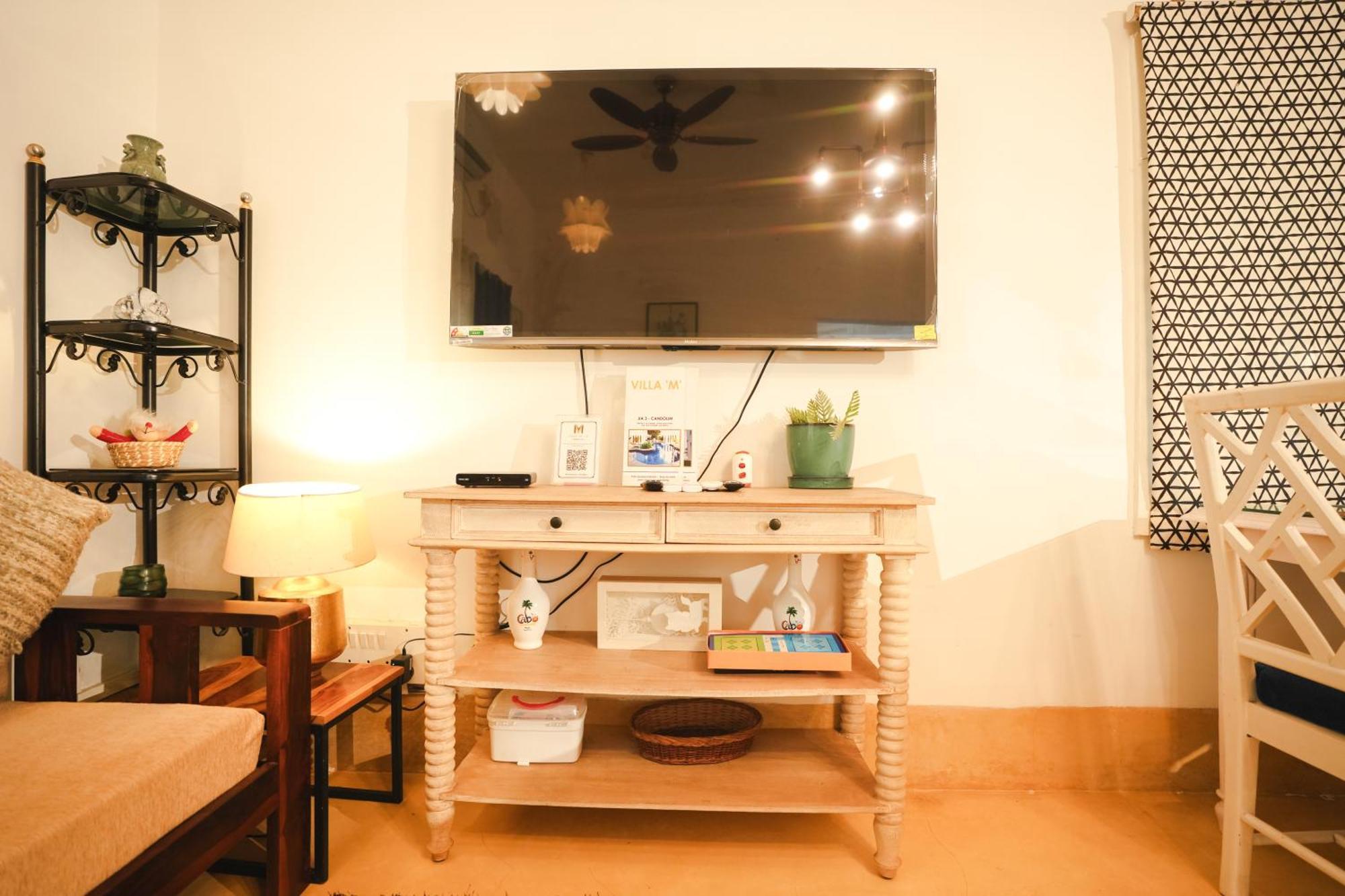 Villa M - Solitude 2 Candolim Goa 3Bhk, Pool Facing, Near Beach, Free Breakfast, Free Wifi And Prime Location Экстерьер фото